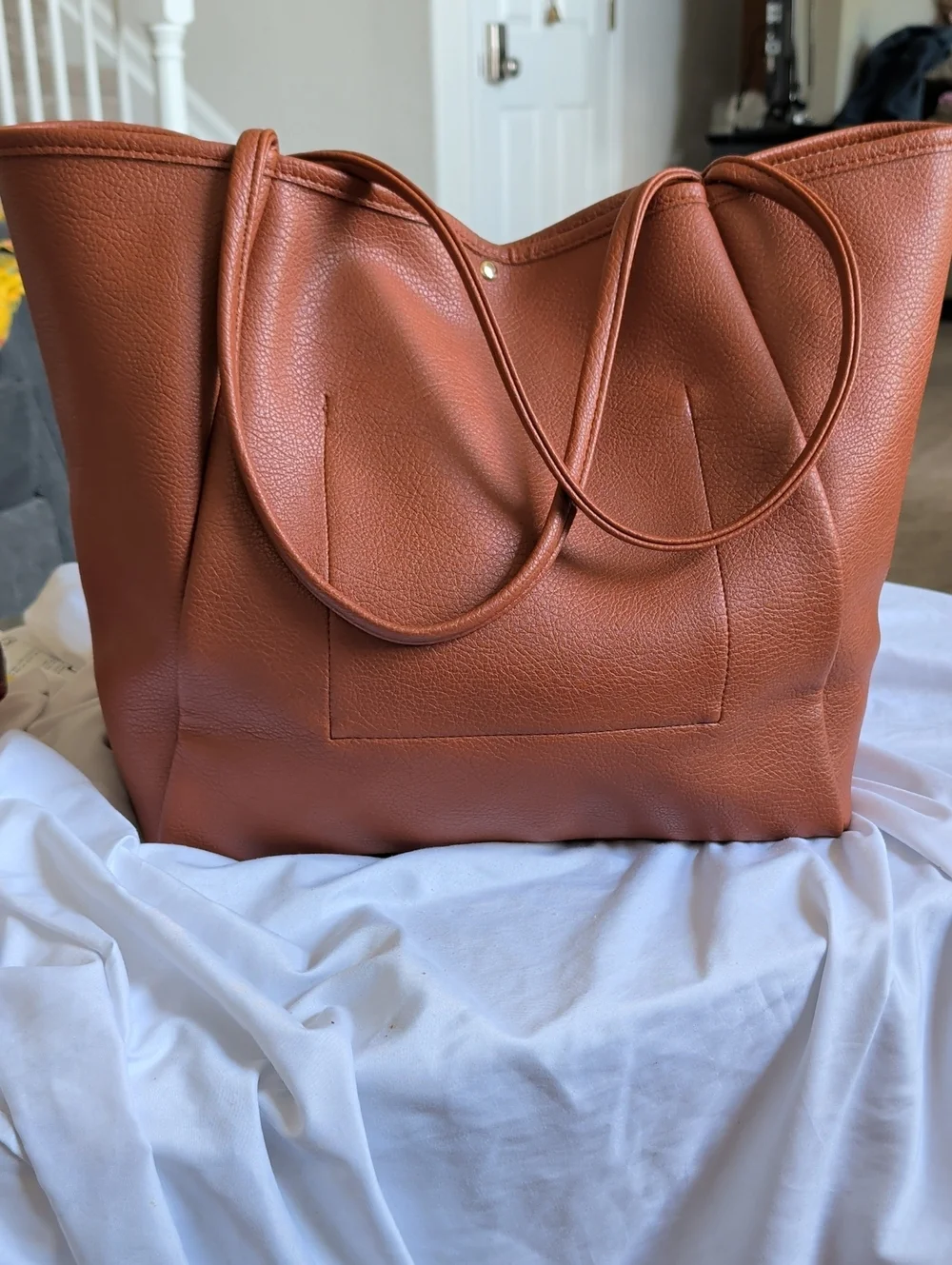 Everyday Pebbled Tote Bag in Cognac